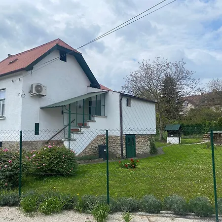 Apartamento Majolika Ház *